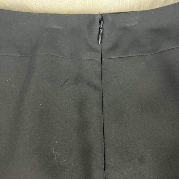 Chic Black Geometric Pencil Skirt - Picture 7 of 9